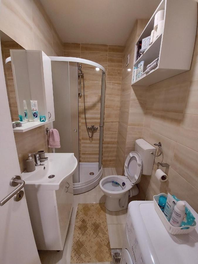 Apartman Victoria Lukavica Exterior photo