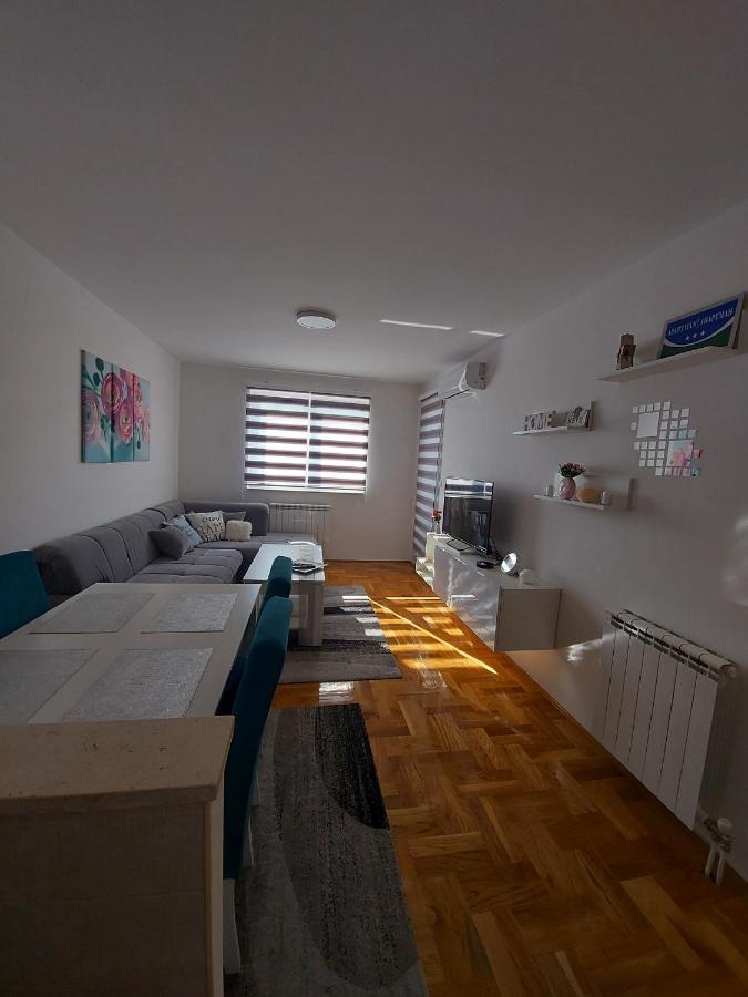 Apartman Victoria Lukavica Exterior photo